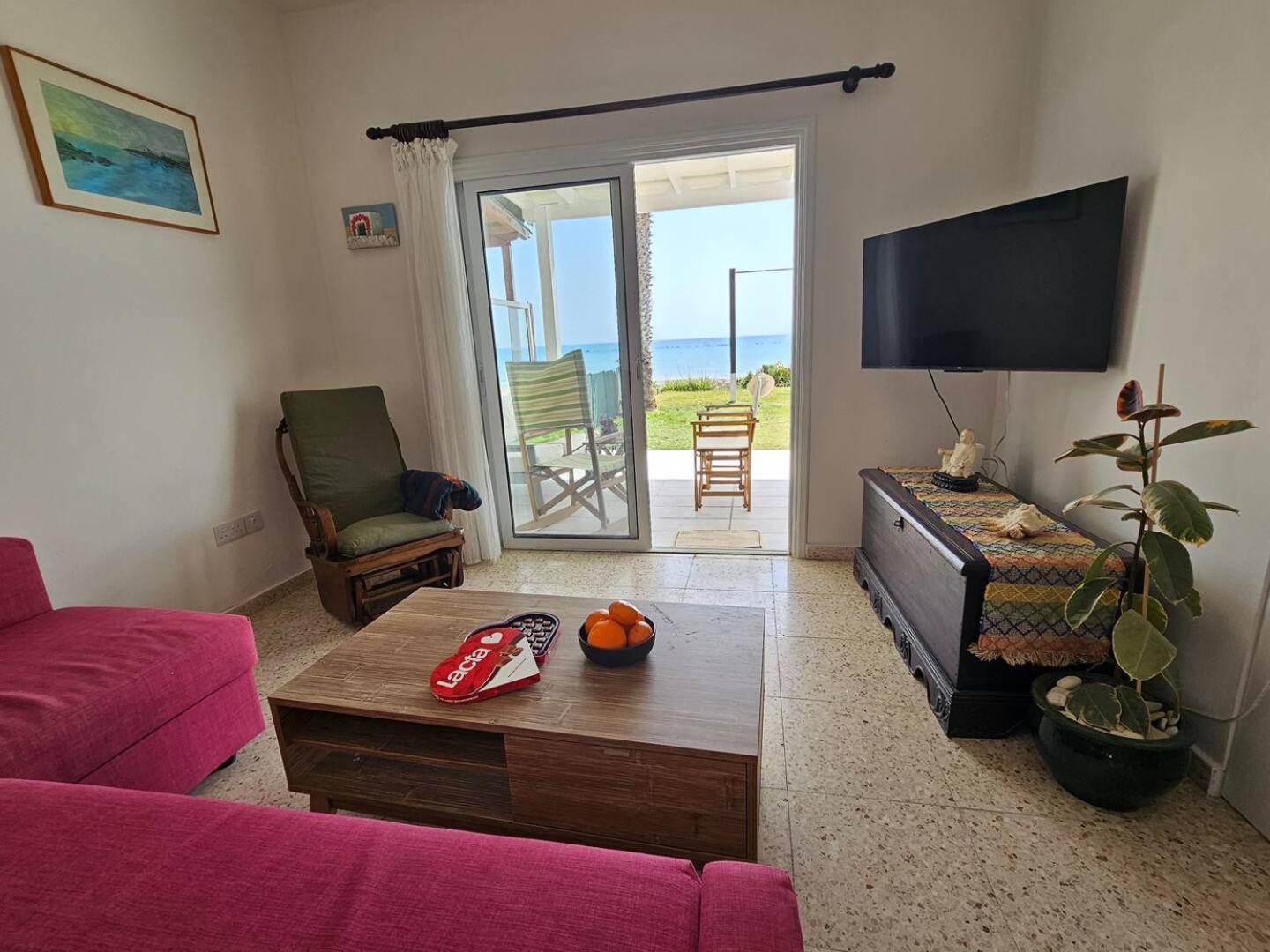 Ammos Beachfront Villa Paradise Larnaca Exterior foto